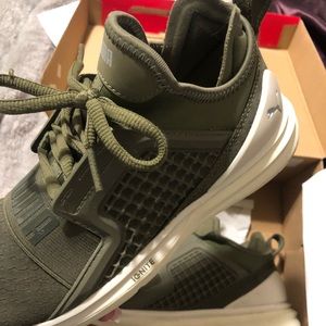 PUMA Ignite Limitless sneakers